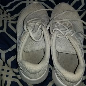 Girls shoes nike tanjun